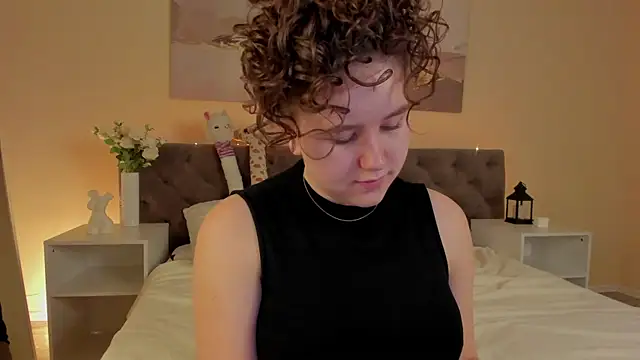 Ariella Sol online show from 07/06/26, 12:51