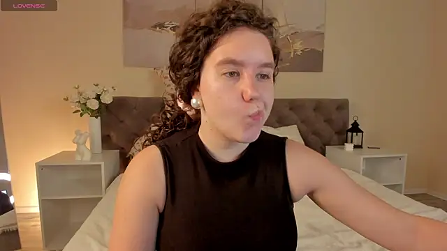 Ariella Sol online show from 07/24/26, 01:03