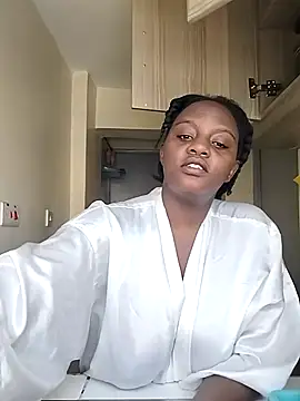 Snapshot of Africancaramel-45 chatting on 09/17/25, 06:37 Africancaramel-45 online show from 09/17/25, 06:37