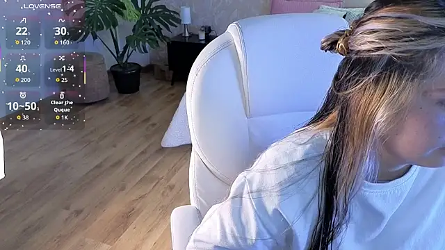 brandy sweet  online show from 09/14/25, 11:20