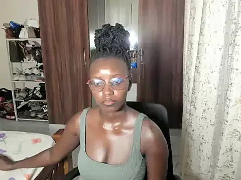 Snapshot of supa_queen254 chatting on 06/18/26, 03:51 supa queen254 online show from 06/18/26, 03:51