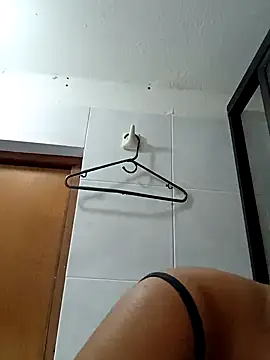 Leslly  online show from 12/13/24, 05:32