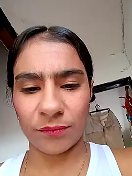 Leslly  online show from 01/04/25, 06:19