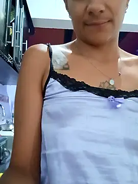 Leslly  online show from 11/28/25, 11:24