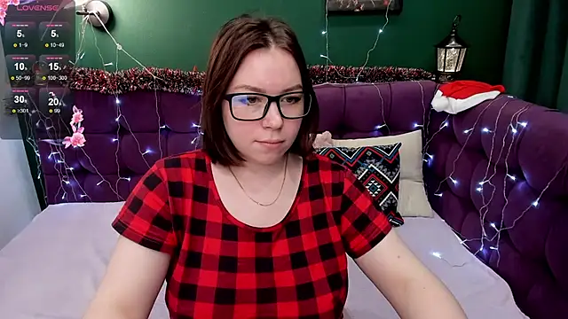 Emily Amorre online show from 12/30/24, 04:09