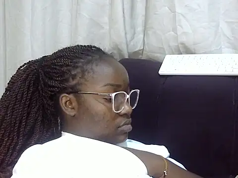 Snapshot of Sexy_racy_rebel_ chatting on 02/19/26, 09:33 Sexy racy rebel online show from 02/19/26, 09:33