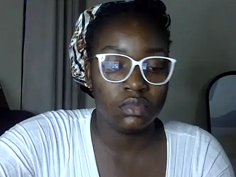 Snapshot of Sexy_racy_rebel_ chatting on 03/05/26, 12:39 Sexy racy rebel online show from 03/05/26, 12:39