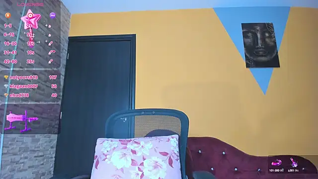 Snapshot of SelenaGmez chatting on 12/13/24, 08:51 SelenaGmez online show from 12/13/24, 08:51