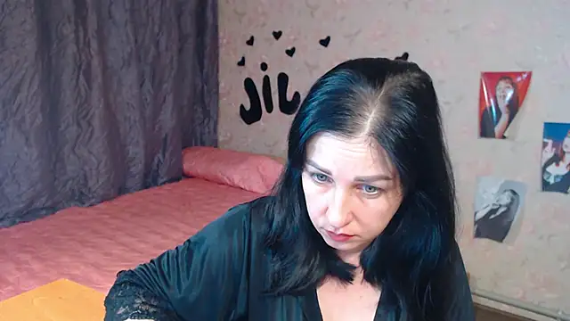 JillStevens online show from 10/22/25, 03:23