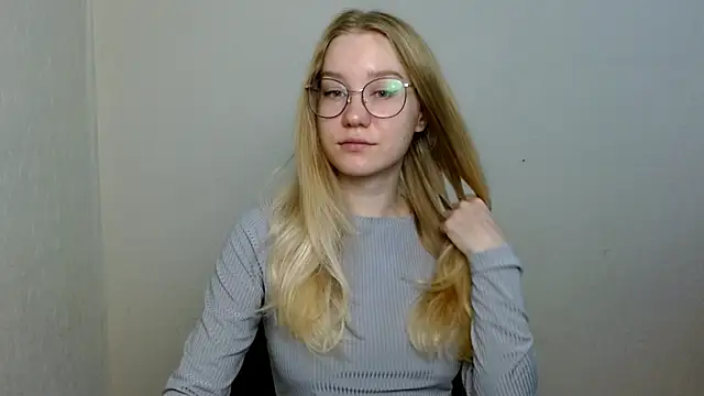 cindi hot online show from 11/11/25, 08:47