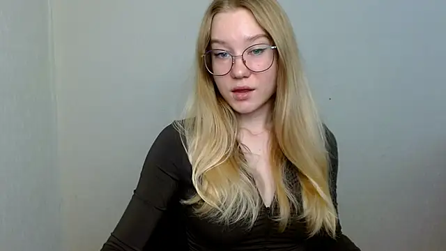 cindi hot online show from 11/14/25, 10:25