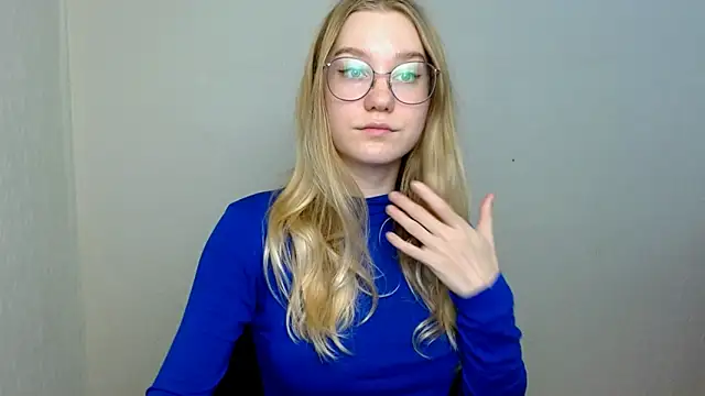 cindi hot online show from 11/17/25, 11:27