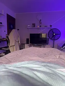 Snapshot of 1ninefellababy chatting on 02/22/25, 09:34 1ninefellababy online show from 02/22/25, 09:34