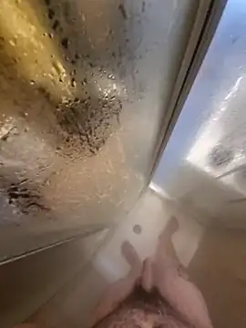 Snapshot of 1ninefellababy chatting on 11/11/25, 03:01 1ninefellababy online show from 11/11/25, 03:01