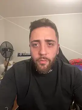 Snapshot of 1ninefellababy chatting on 12/03/25, 05:22 1ninefellababy online show from 12/03/25, 05:22