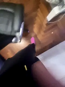 Snapshot of 1ninefellababy chatting on 12/17/25, 05:08 1ninefellababy online show from 12/17/25, 05:08