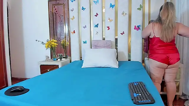AnyelaGitanaMature online show from 04/28/26, 03:00