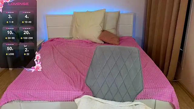 SusieMorris online show from 03/22/25, 04:56