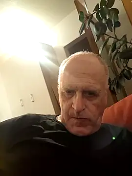 Milkasahne64 online show from 10/29/25, 05:58