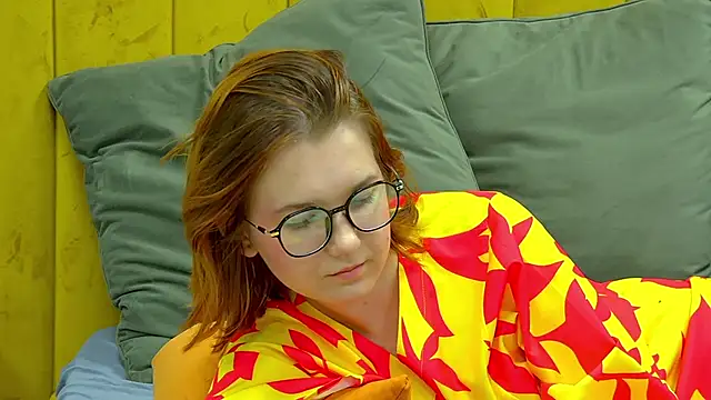 LessySmith online show from 09/21/25, 04:36