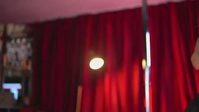 Snapshot of Evelyn_Evyyy chatting on 09/25/25, 06:11 Evelyn Evyyy online show from 09/25/25, 06:11