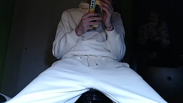 Snapshot of MASTERMONEY chatting on 01/21/25, 11:13 MASTERMONEY online show from 01/21/25, 11:13