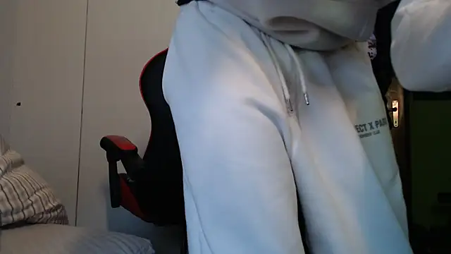 Snapshot of MASTERMONEY chatting on 02/17/25, 03:20 MASTERMONEY online show from 02/17/25, 03:20