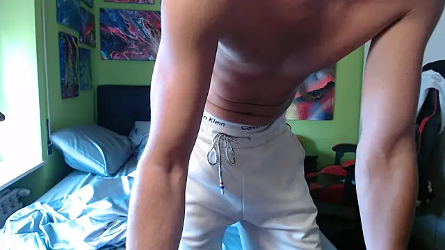 Snapshot of MASTERMONEY chatting on 09/10/25, 03:45 MASTERMONEY online show from 09/10/25, 03:45