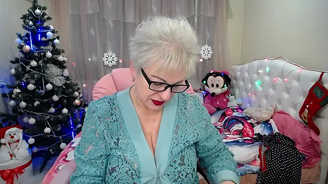 KayleSmoll online show from 12/30/24, 07:21
