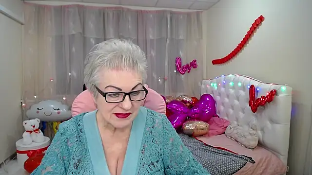 KayleSmoll online show from 01/31/25, 10:42