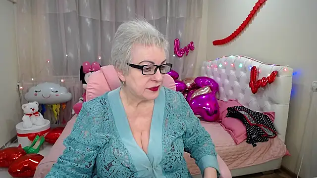 KayleSmoll online show from 02/01/25, 07:13