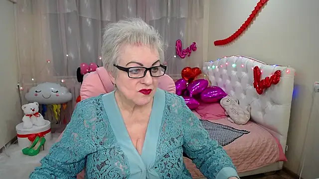 KayleSmoll online show from 02/02/25, 01:55