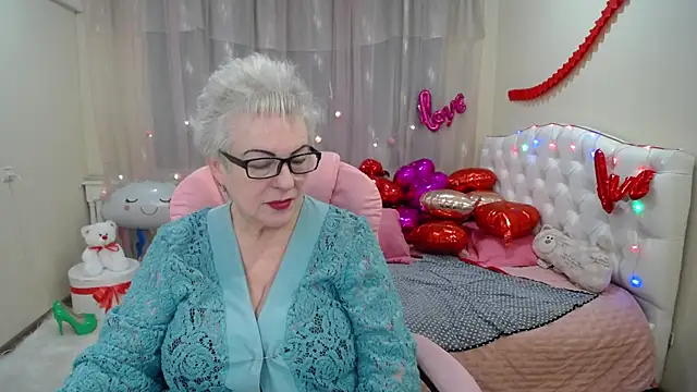 KayleSmoll online show from 02/09/25, 01:22