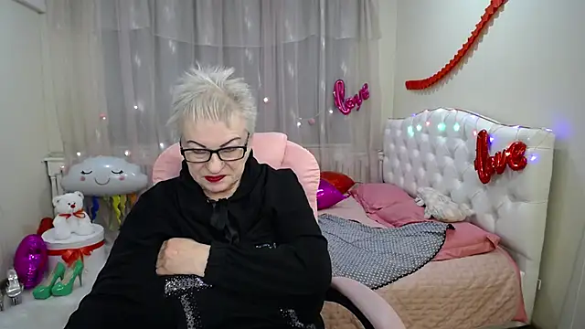 KayleSmoll online show from 02/19/25, 01:51