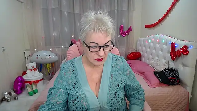 KayleSmoll online show from 03/01/25, 07:15