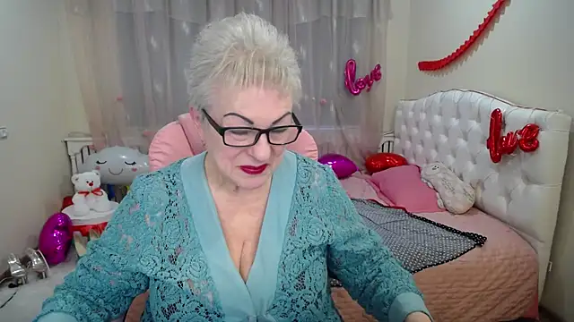 KayleSmoll online show from 03/09/25, 04:49