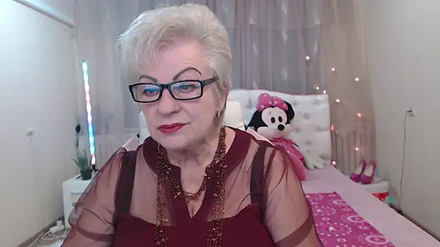 Snapshot of KayleSmoll chatting on 09/16/25, 06:53 KayleSmoll online show from 09/16/25, 06:53