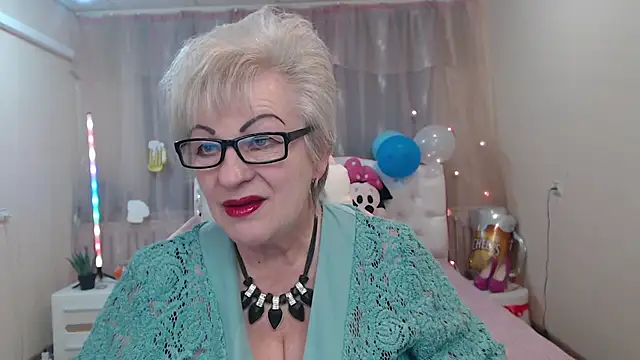 Snapshot of KayleSmoll chatting on 09/20/25, 06:42 KayleSmoll online show from 09/20/25, 06:42