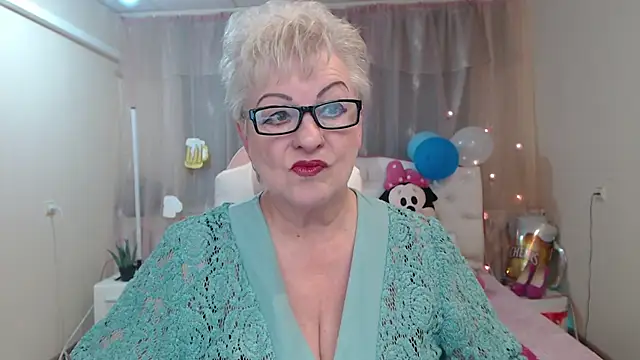 Snapshot of KayleSmoll chatting on 09/25/25, 06:22 KayleSmoll online show from 09/25/25, 06:22