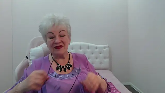 KayleSmoll online show from 07/19/26, 06:33