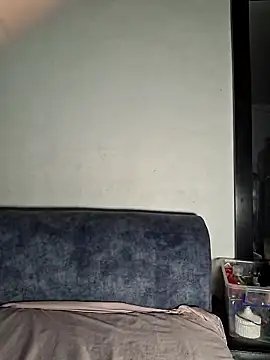 Kloemoretti online show from 10/21/25, 05:30