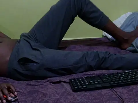 Snapshot of QUEEN-LIZ chatting on 09/27/25, 03:22 QUEEN-LIZ online show from 09/27/25, 03:22