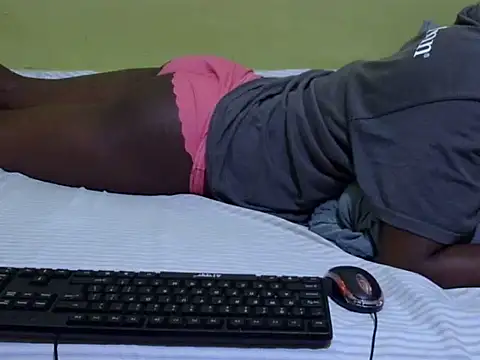 Snapshot of QUEEN-LIZ chatting on 11/09/25, 06:17 QUEEN-LIZ online show from 11/09/25, 06:17