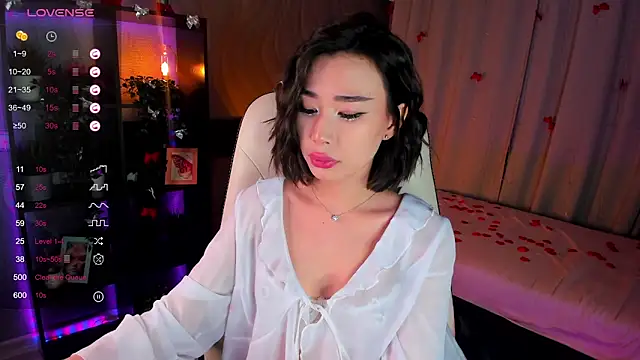 Snapshot of sensualily chatting on 02/19/26, 04:03 sensualily online show from 02/19/26, 04:03