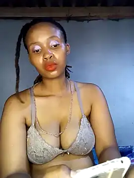 Snapshot of SexyLeopardxx120 chatting on 12/13/24, 05:00 SexyLeopardxx120 online show from 12/13/24, 05:00