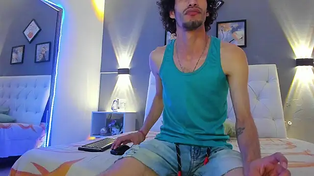 Snapshot of Elias_Snow_ chatting on 09/12/25, 01:22 Elias Snow online show from 09/12/25, 01:22
