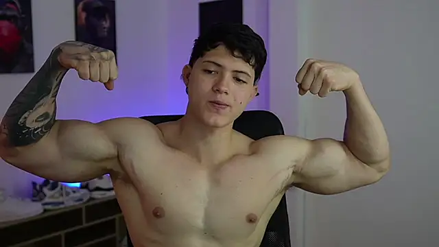 Snapshot of Hazzan_Velez chatting on 09/20/25, 07:15 Hazzan Velez online show from 09/20/25, 07:15