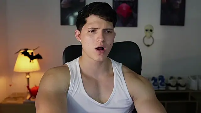 Snapshot of Hazzan_Velez chatting on 10/17/25, 11:07 Hazzan Velez online show from 10/17/25, 11:07