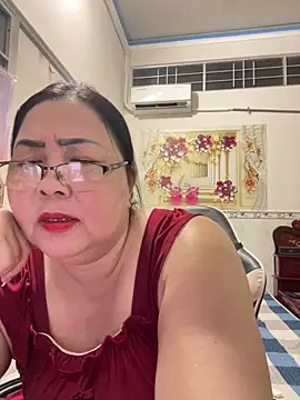 Snapshot of NDith chatting on 03/01/26, 12:51 NDith online show from 03/01/26, 12:51