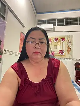 Snapshot of NDith chatting on 05/03/26, 10:49 NDith online show from 05/03/26, 10:49